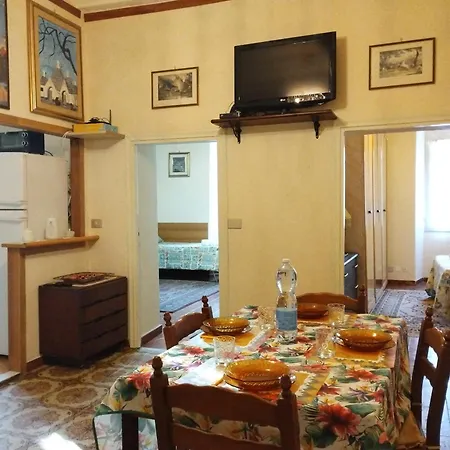 Casa Regina - Francigena E Autodromo Vallelunga 2bd 1bh Apartment