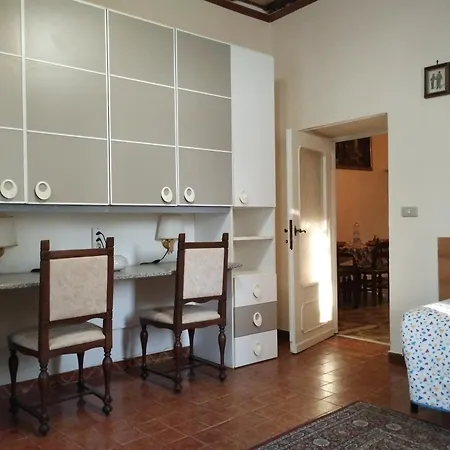 Casa Regina - Francigena E Autodromo Vallelunga 2bd 1bh Apartment *